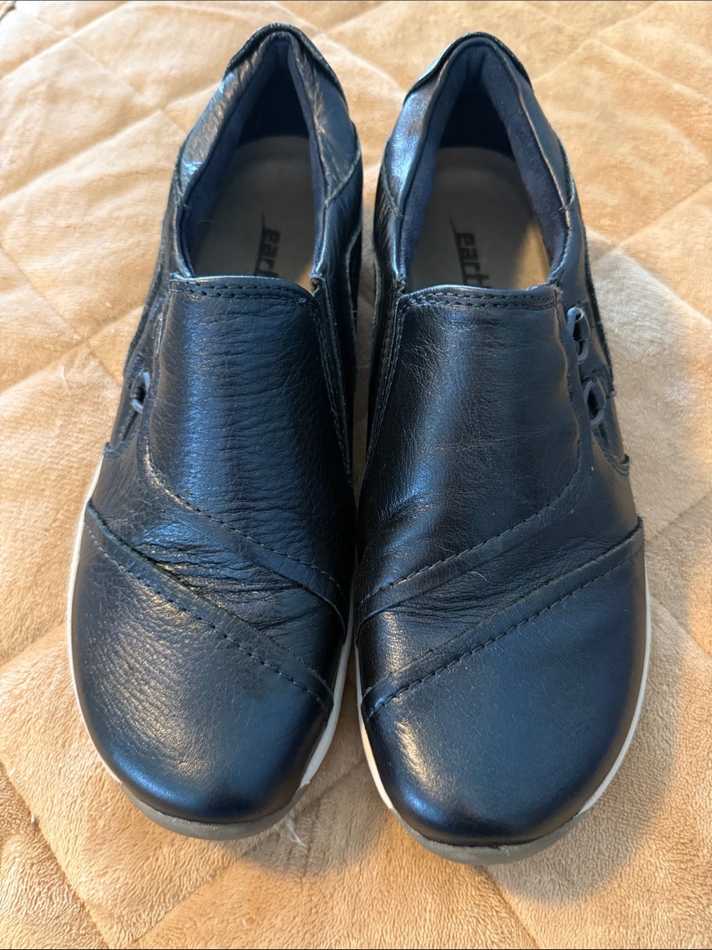 Earth Womens Hawk Navy Leather Slip-On Shoes